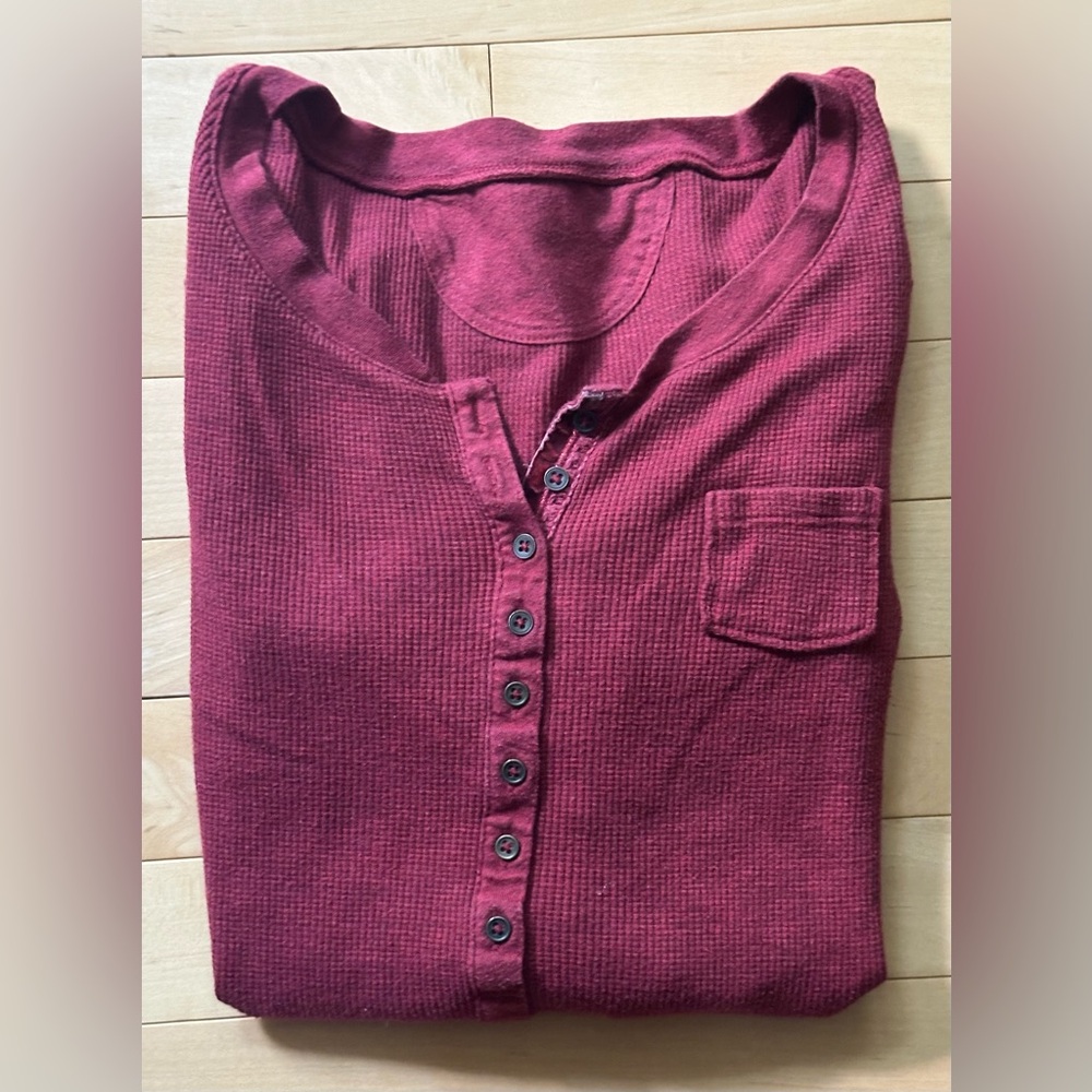 Eddie Bauer red fitted henley